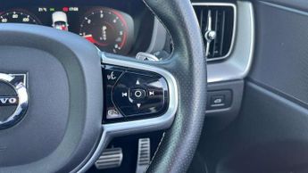 Volvo XC60 2.0 D5 PowerPulse R DESIGN 5dr AWD Geartronic