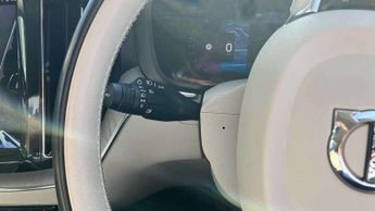 Volvo XC60 2.0 B4P Plus Dark 5dr Geartronic