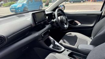 Toyota Yaris 1.5 Hybrid Design 5dr CVT