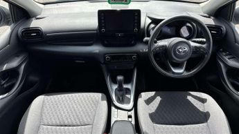 Toyota Yaris 1.5 Hybrid Design 5dr CVT