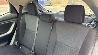 Toyota Yaris 1.5 Hybrid Design 5dr CVT
