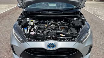 Toyota Yaris 1.5 Hybrid Design 5dr CVT