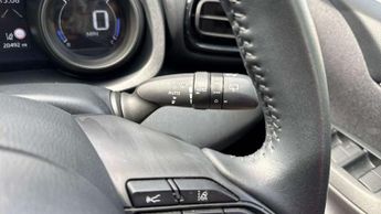 Toyota Yaris 1.5 Hybrid Design 5dr CVT
