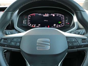 SEAT Arona 1.0 TSI 110 XPERIENCE Lux 5dr DSG