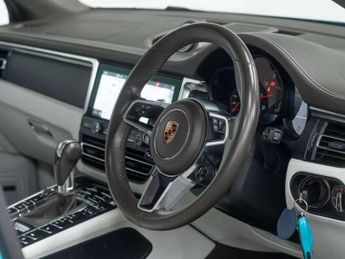 Porsche Macan 5dr PDK