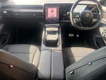 Renault Clio 1.6 E-TECH Hybrid 140 RS Line 5dr Auto