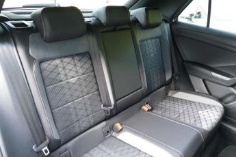 Volkswagen T-Roc 1.5 TSI R-Line 5dr DSG