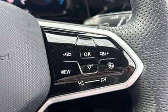 Volkswagen Golf 1.5 eTSI 150 R-Line 5dr DSG