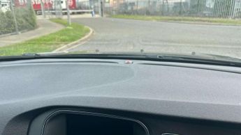 Volvo V40 T2 [122] R DESIGN Edition 5dr Geartronic