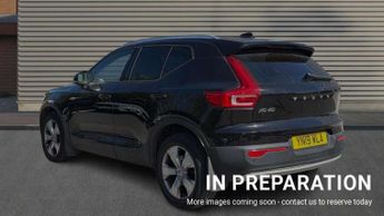 Volvo XC40 2.0 T4 Momentum Pro 5dr AWD Geartronic