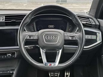 Audi Q3 40 TDI 200 Quattro S Line 5dr S Tronic