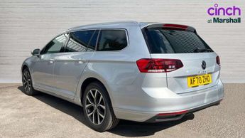 Volkswagen Passat 2.0 TDI EVO SCR SEL 5dr DSG