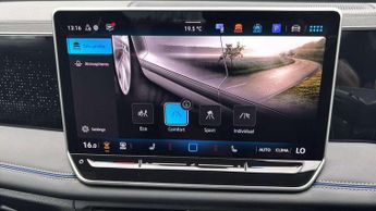 Volkswagen Tiguan 2.0 TDI R-Line 5dr DSG