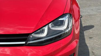 Volkswagen Golf 2.0 TSI R 5dr DSG