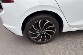 Volkswagen Golf 1.5 eTSI Style 5dr DSG