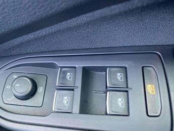 Volkswagen Golf 1.5 eTSI 150 Style 5dr DSG