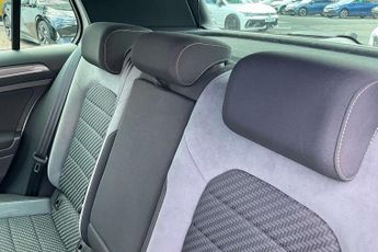 Volkswagen Golf 2.0 TDI R-Line 5dr DSG