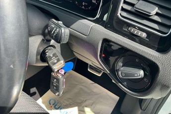 Volkswagen Golf 2.0 TDI R-Line 5dr DSG