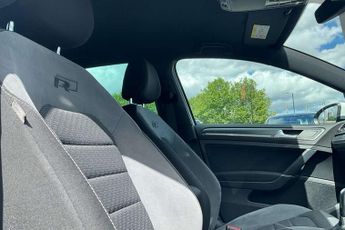 Volkswagen Golf 2.0 TDI R-Line 5dr DSG