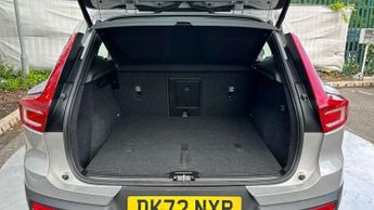 Volvo XC40 2.0 B3P Plus Dark 5dr Auto