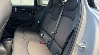 MINI Hatchback 1.5 Cooper Classic 5dr Auto