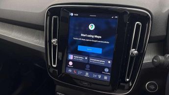 Volvo XC40 2.0 B3P Ultra Dark 5dr Auto