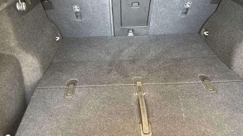 Volvo XC40 2.0 B3P Ultra Dark 5dr Auto