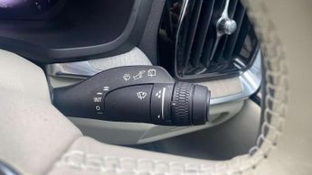 Volvo V60 2.0 B4P Ultimate Dark 5dr Auto [7 speed]