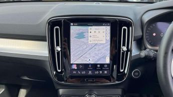 Volvo XC40 2.0 B4P Plus Dark 5dr Auto