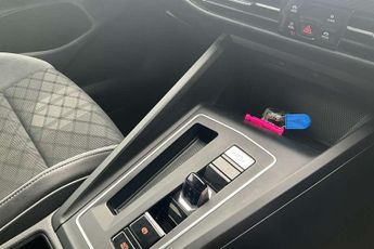 Volkswagen Golf 1.5 eTSI 150 R-Line 5dr DSG