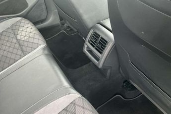 Volkswagen Golf 1.5 eTSI 150 R-Line 5dr DSG