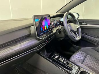 Volkswagen Golf 1.5 eTSI 150 R-Line 5dr DSG