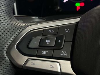 Volkswagen Golf 1.5 eTSI 150 R-Line 5dr DSG