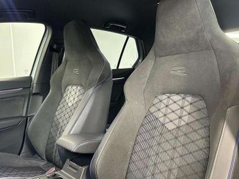 Volkswagen Golf 1.5 eTSI 150 R-Line 5dr DSG