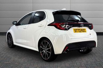 Toyota Yaris 1.5 Hybrid GR Sport 5dr CVT