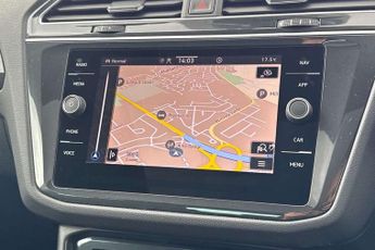 Volkswagen Tiguan 2.0 TDI Elegance 5dr DSG