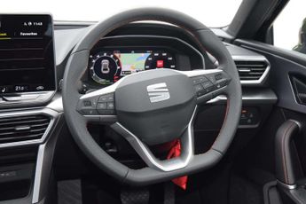 SEAT Leon 1.5 eTSI 150 FR Black Edition 5dr DSG [DAP]