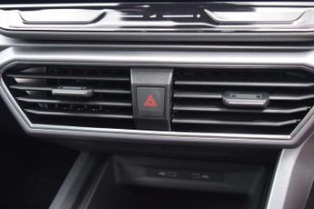 SEAT Leon 1.5 eTSI 150 FR Black Edition 5dr DSG [DAP]
