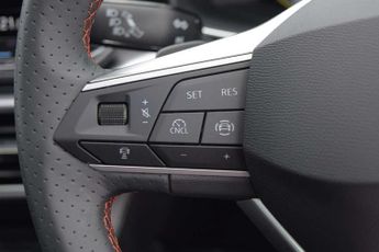 SEAT Leon 1.5 eTSI 150 FR Black Edition 5dr DSG [DAP]