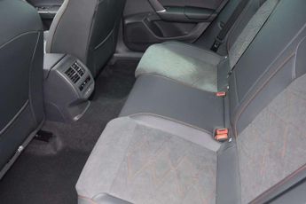 SEAT Leon 1.5 eTSI 150 FR Black Edition 5dr DSG [DAP]