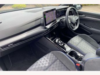 Volkswagen Golf 1.5 eTSI 150 Black Edition 5dr DSG