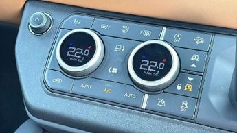 Land Rover Defender 3.0 D300 X-Dynamic HSE 90 3dr Auto