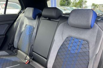 Volkswagen Golf 2.0 TSI 333 R Black Edition 4Motion 5dr DSG