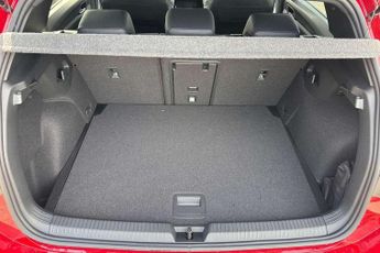 Volkswagen Golf 1.5 eTSI 150 R-Line 5dr DSG