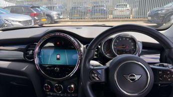 MINI Hatchback 1.5 Cooper Classic 5dr Auto