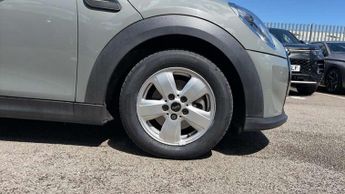 MINI Hatchback 1.5 Cooper Classic 5dr Auto