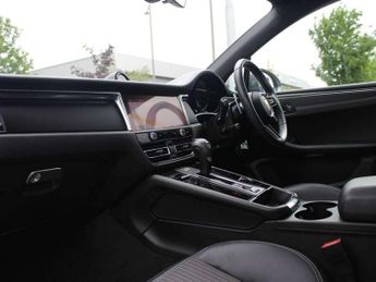Porsche Macan T 5dr PDK
