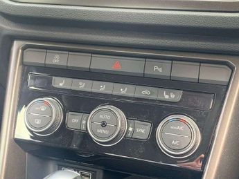 Volkswagen T-Roc 1.5 TSI EVO SE 5dr DSG