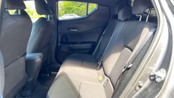 Toyota C-HR 1.8 Hybrid Design 5dr CVT