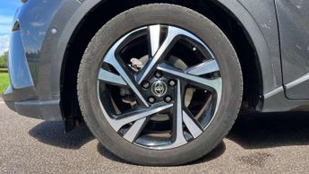 Toyota C-HR 1.8 Hybrid Design 5dr CVT